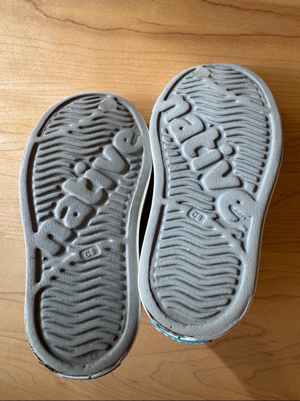 Native Jefferson Shoes 8 Kids Water Shoe in Silver Grey ✨  Natives 8 - Picture 6 of 6